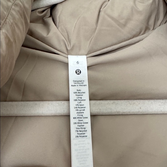 Lululemon Wunder Puff Super-Cropped Jacket Trench Size 6 - Picture 3 of 16